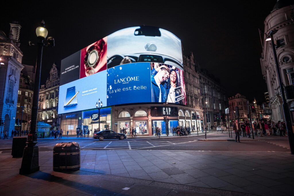 pexels-photo-1827234-1827234 Night view of illuminated billboards at Piccadilly Circus, showcasing vibrant city life in London.